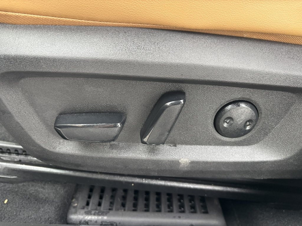 2023 Nissan Rogue AWD Platinum in Saint-Georges, Quebec - 13 - w1024h768px