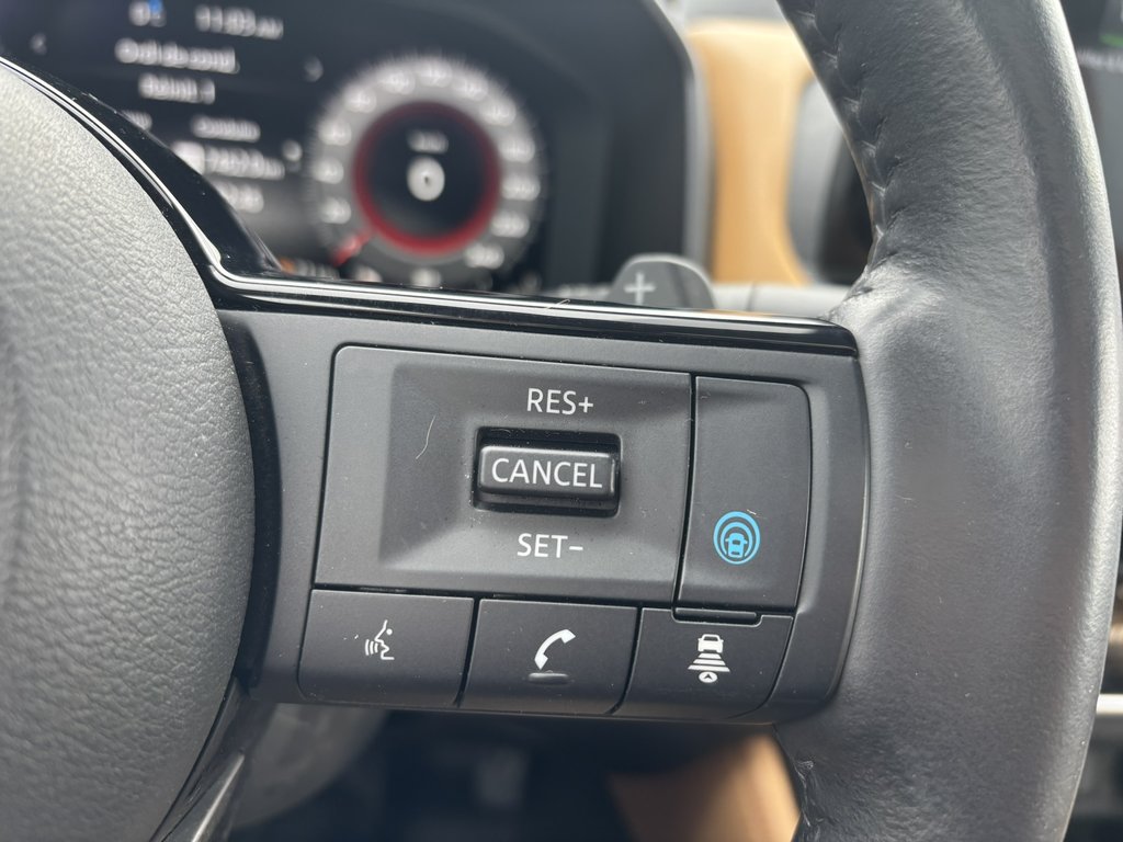 2023 Nissan Rogue AWD Platinum in Saint-Georges, Quebec - 17 - w1024h768px