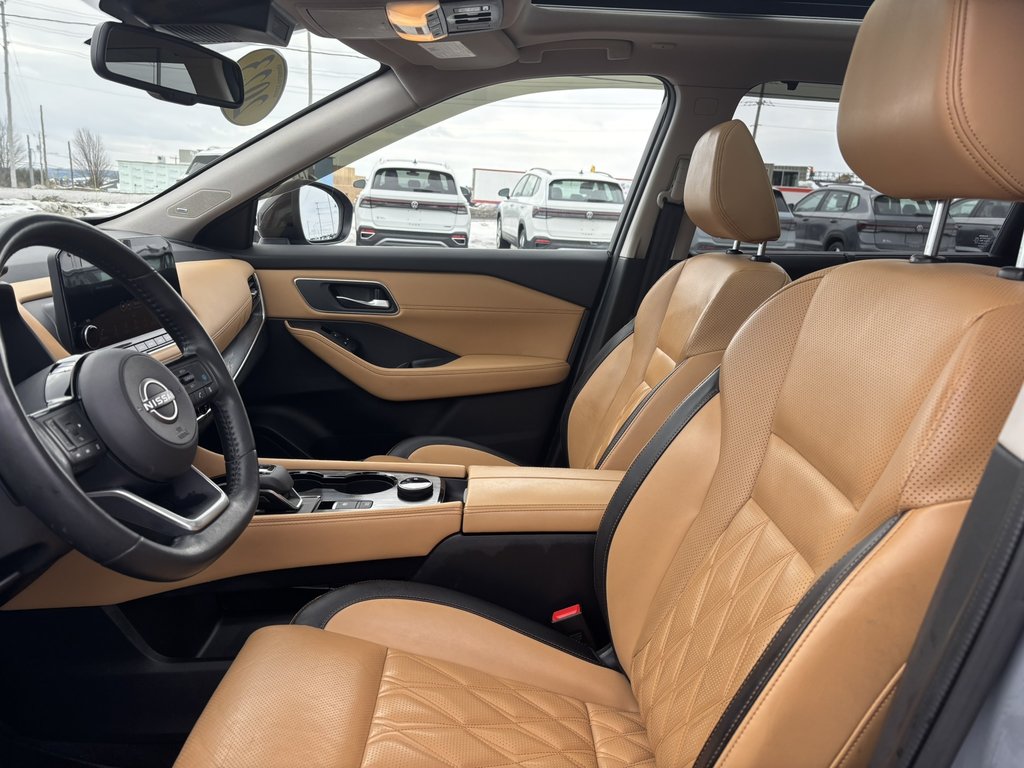 2023 Nissan Rogue AWD Platinum in Saint-Georges, Quebec - 10 - w1024h768px