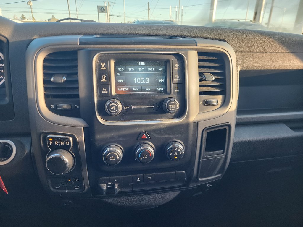 2014 Ram 1500 4WD Quad Cab 140.5  ST in Saint-Georges, Quebec - 10 - w1024h768px