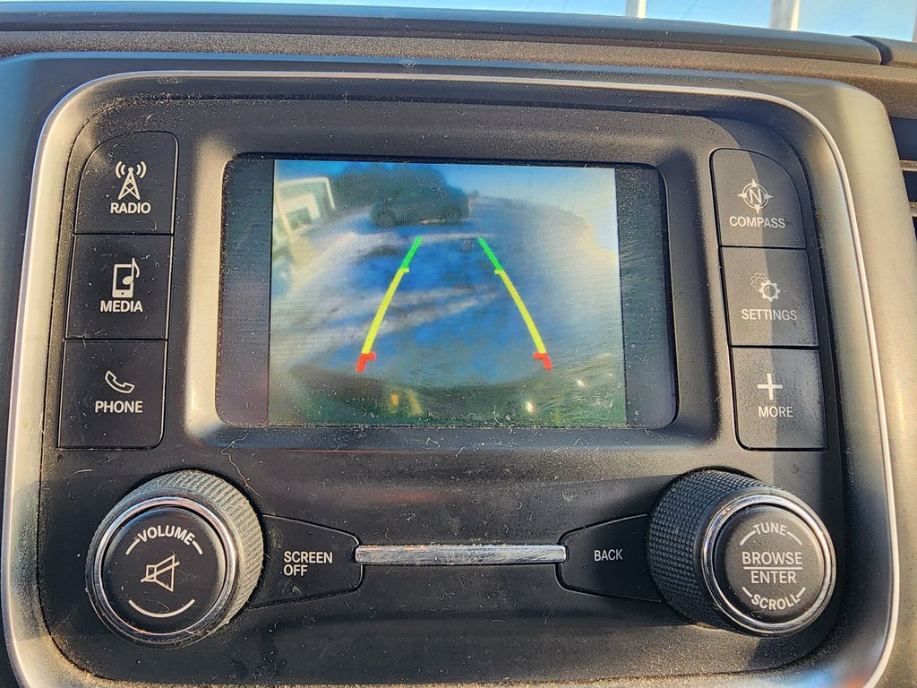 2014 Ram 1500 4WD Quad Cab 140.5  ST in Saint-Georges, Quebec - 14 - w1024h768px