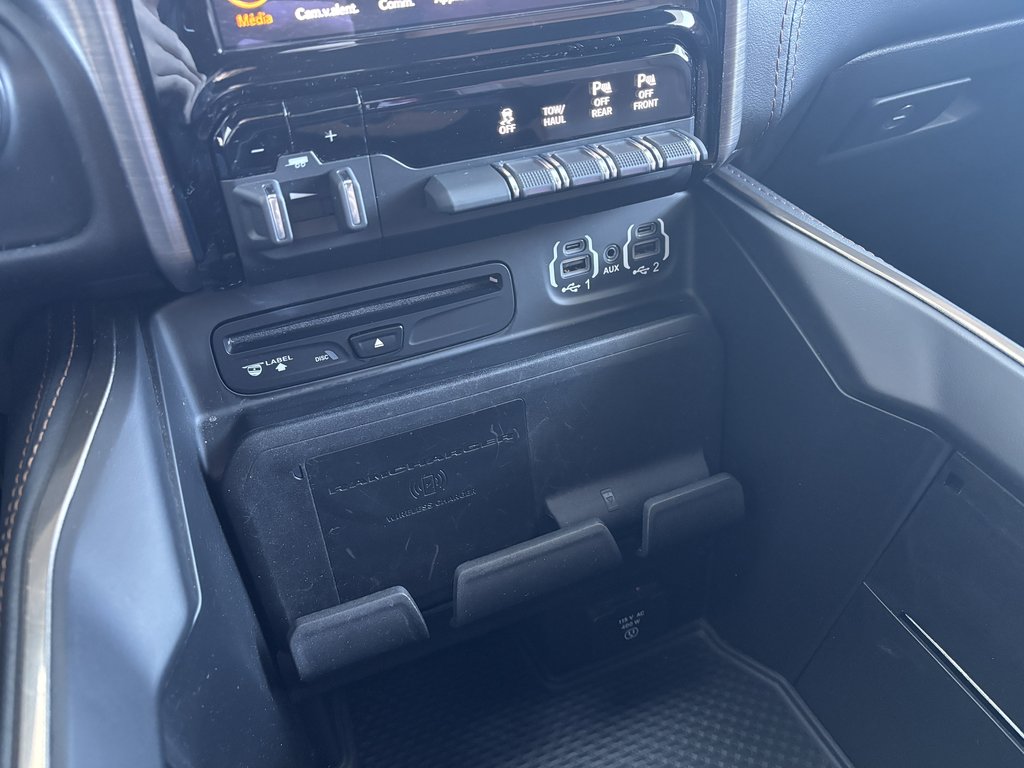 Ram 3500 Laramie Longhorn 4x4 Crew Cab 6'4  Box 2019 à Saint-Georges, Québec - 18 - w1024h768px