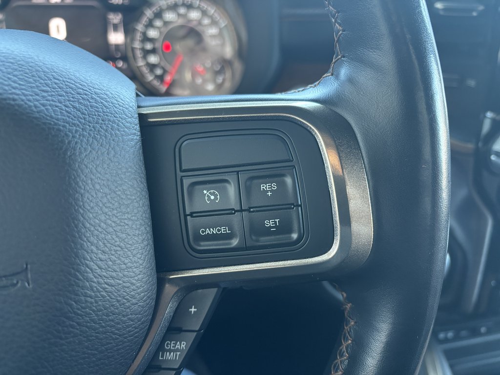 Ram 3500 Laramie Longhorn 4x4 Crew Cab 6'4  Box 2019 à Saint-Georges, Québec - 13 - w1024h768px