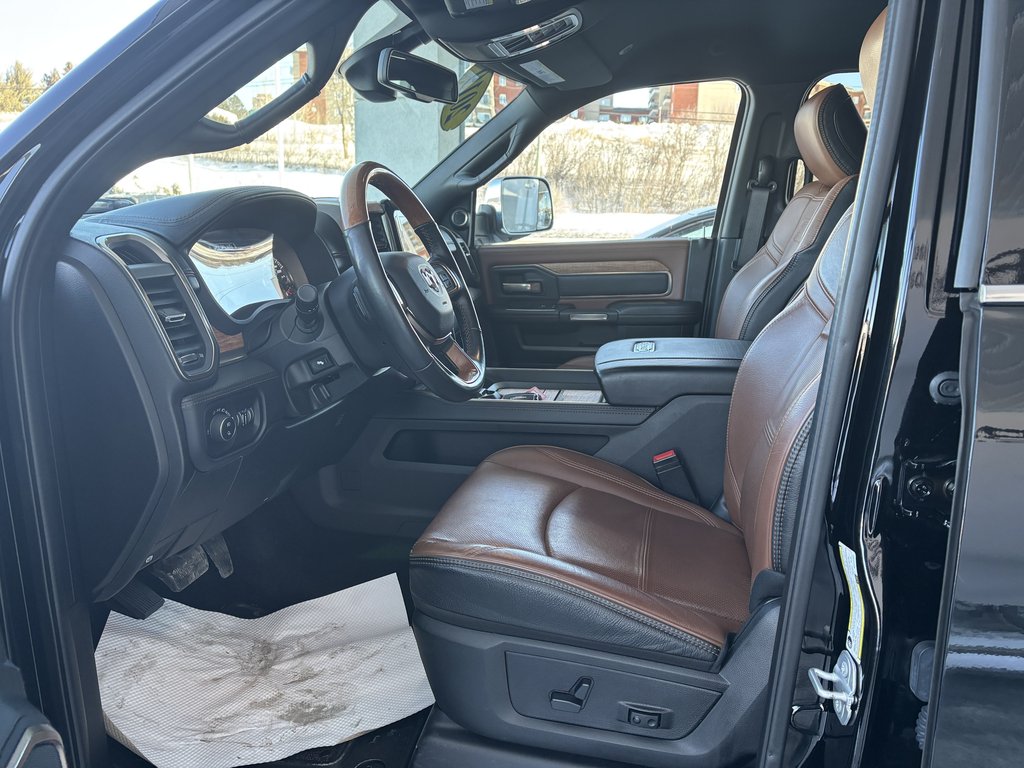Ram 3500 Laramie Longhorn 4x4 Crew Cab 6'4  Box 2019 à Saint-Georges, Québec - 11 - w1024h768px