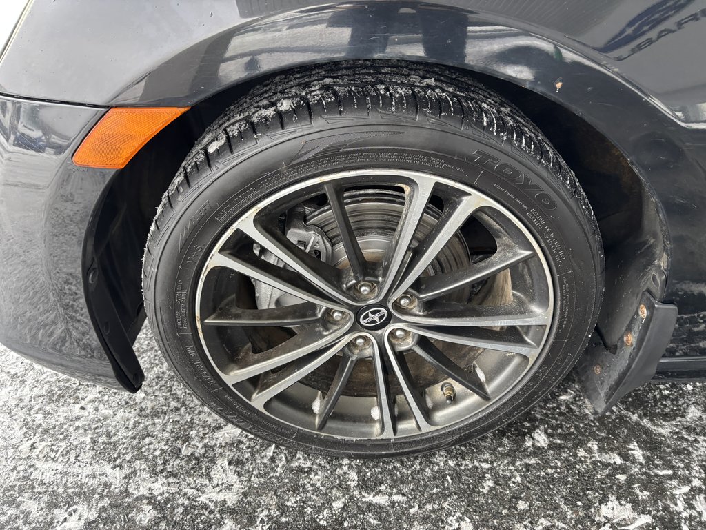 2013 Scion FR-S 2dr Cpe Man in Saint-Georges, Quebec - 9 - w1024h768px