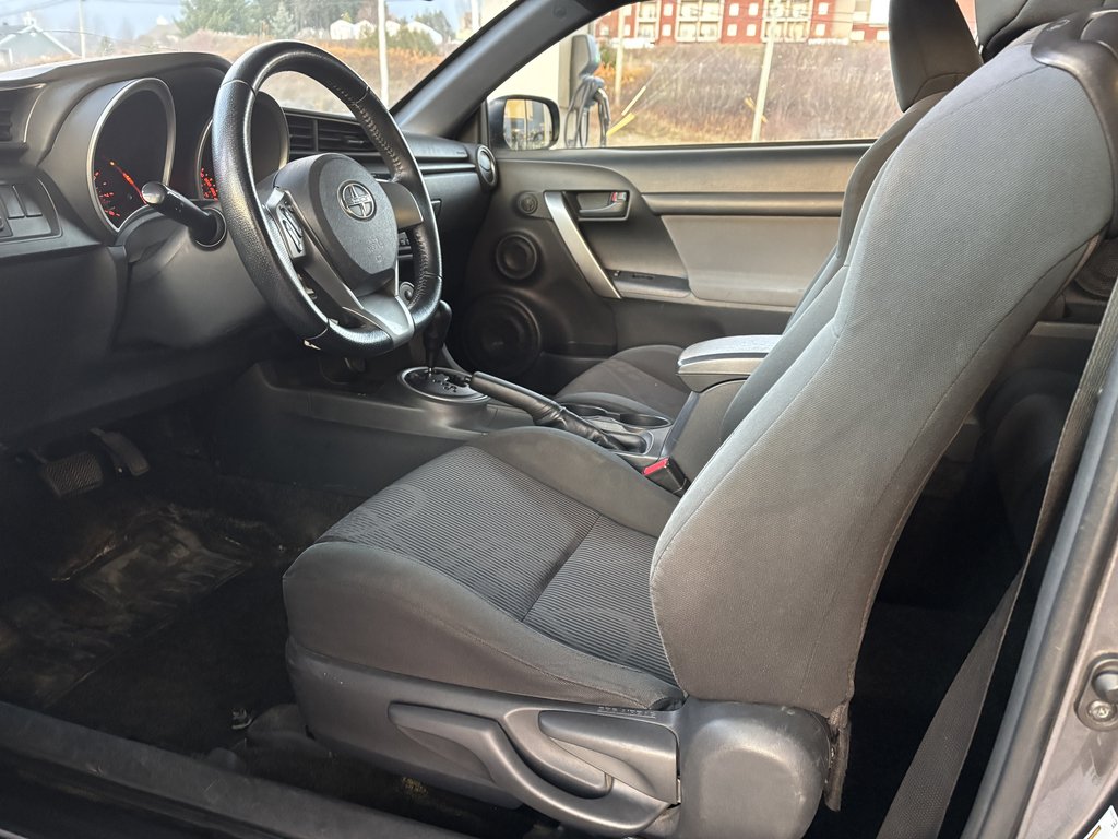 2013 Scion tC 2dr Auto in Saint-Georges, Quebec - 9 - w1024h768px