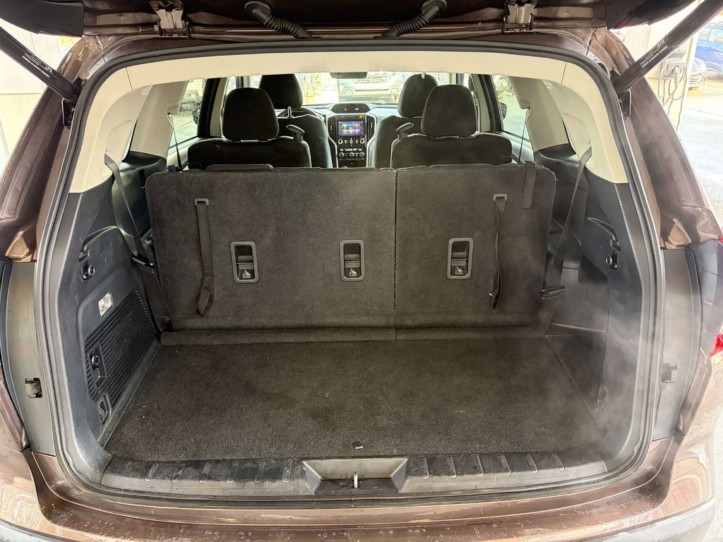 2019 Subaru Ascent Touring in Saint-Georges, Quebec - 24 - w1024h768px