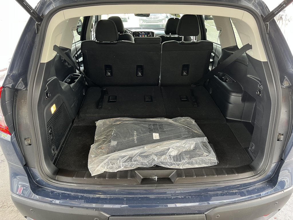 Subaru Ascent Touring 8-Passenger 2024 à Saint-Georges, Québec - 24 - w1024h768px