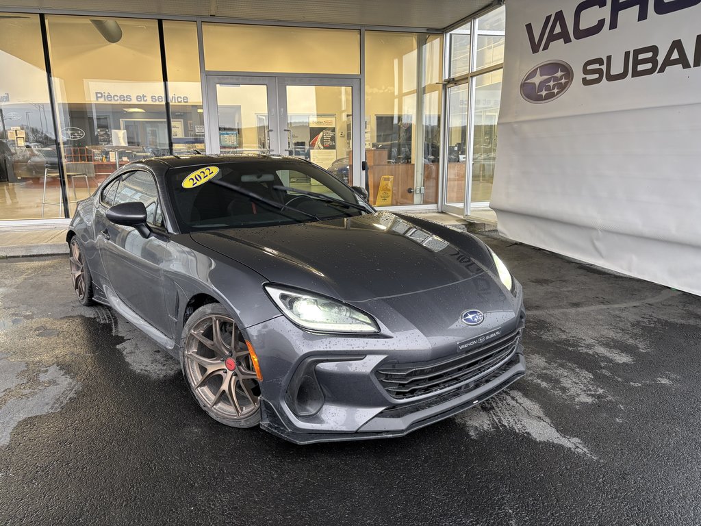 2022  BRZ Sport-tech Manual in Saint-Georges, Quebec - 4 - w1024h768px