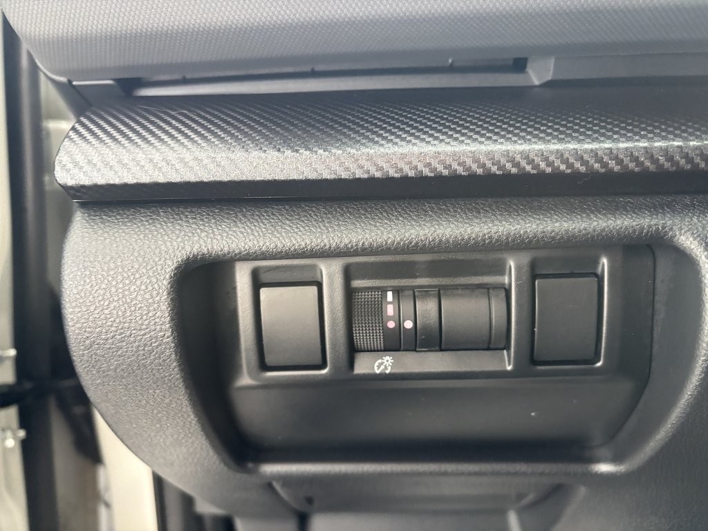 2025 Subaru Crosstrek Onyx AWD in Saint-Georges, Quebec - 19 - w1024h768px