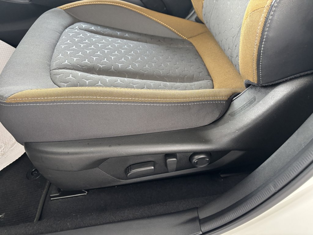 2025 Subaru Crosstrek Onyx AWD in Saint-Georges, Quebec - 21 - w1024h768px