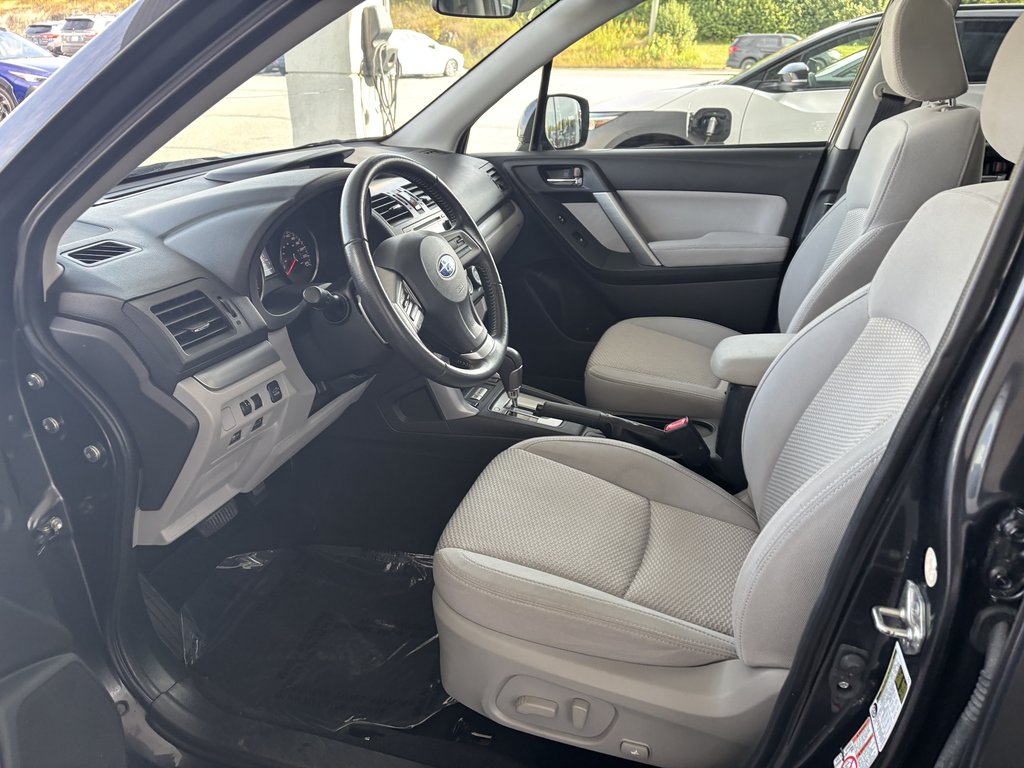 Subaru Forester 5dr Wgn CVT 2.5i Touring 2015 à Saint-Georges, Québec - 11 - w1024h768px