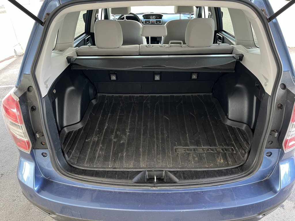 Subaru Forester 5dr Wgn CVT 2.5i Touring 2016 à Saint-Georges, Québec - 15 - w1024h768px