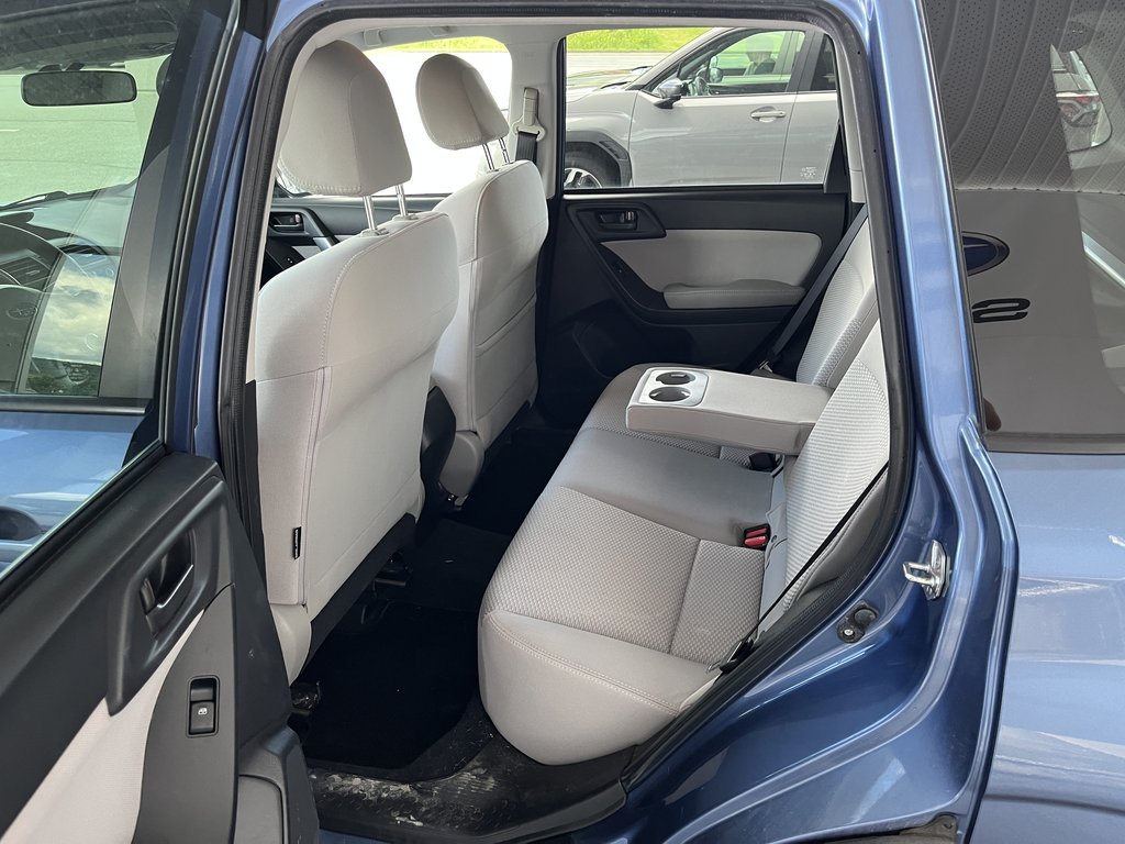 Subaru Forester 5dr Wgn CVT 2.5i Touring 2016 à Saint-Georges, Québec - 14 - w1024h768px
