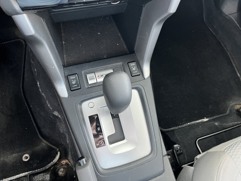 Subaru Forester 5dr Wgn CVT 2.5i Touring 2016 à Saint-Georges, Québec - 11 - w1024h768px