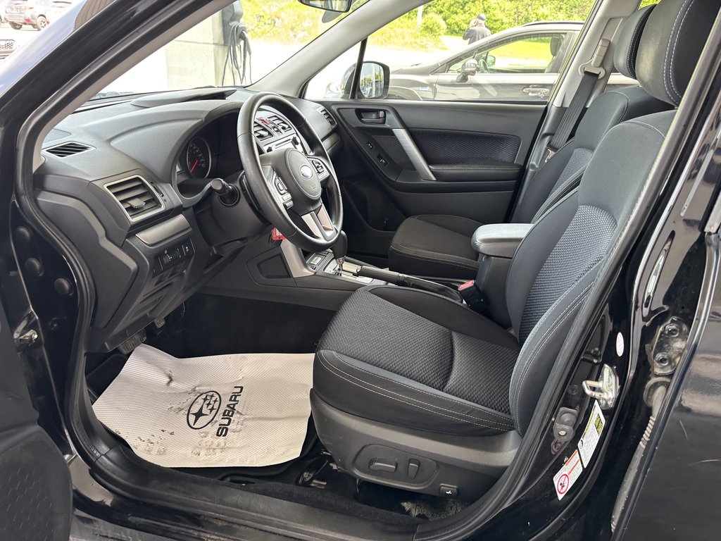 Subaru Forester 5dr Wgn CVT 2.5i Convenience 2017 à Saint-Georges, Québec - 11 - w1024h768px