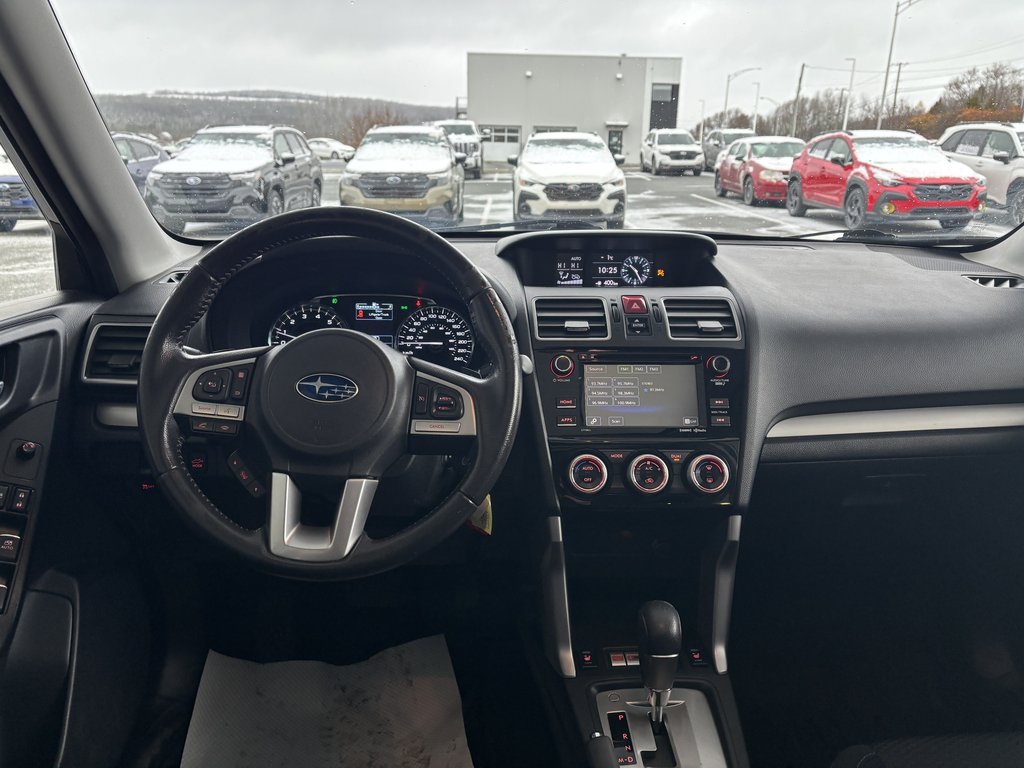Subaru Forester 5dr Wgn CVT 2.5i Touring 2017 à Saint-Georges, Québec - 10 - w1024h768px