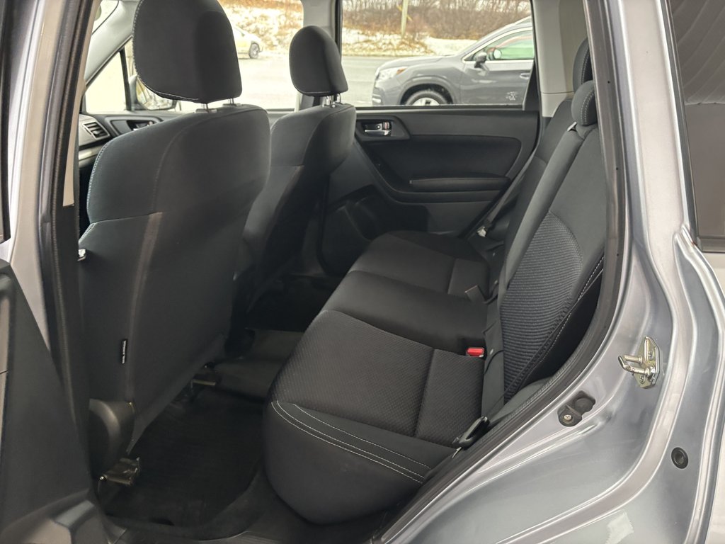 Subaru Forester 5dr Wgn CVT 2.5i Touring 2017 à Saint-Georges, Québec - 21 - w1024h768px