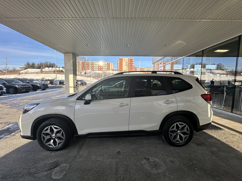 2021  Forester 2.5i Touring in Saint-Georges, Quebec - 7 - w1024h768px