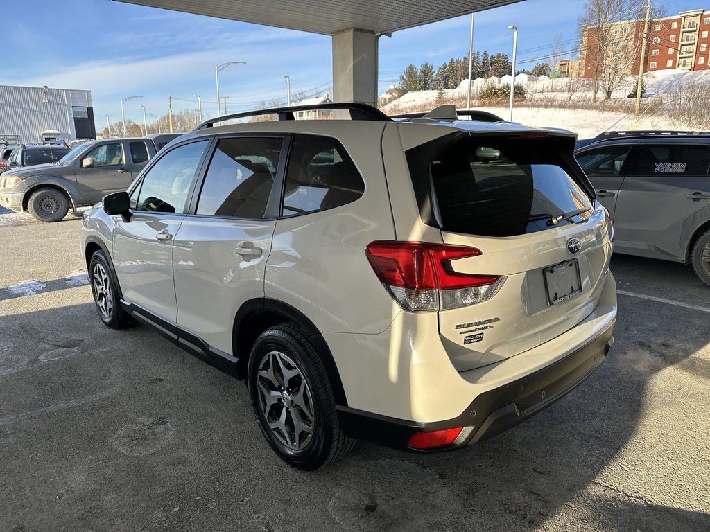 2021  Forester 2.5i Touring in Saint-Georges, Quebec - 6 - w1024h768px