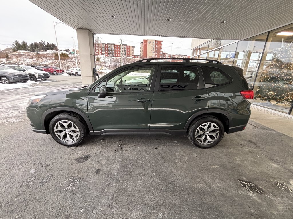 2022  Forester Touring CVT in Saint-Georges, Quebec - 7 - w1024h768px