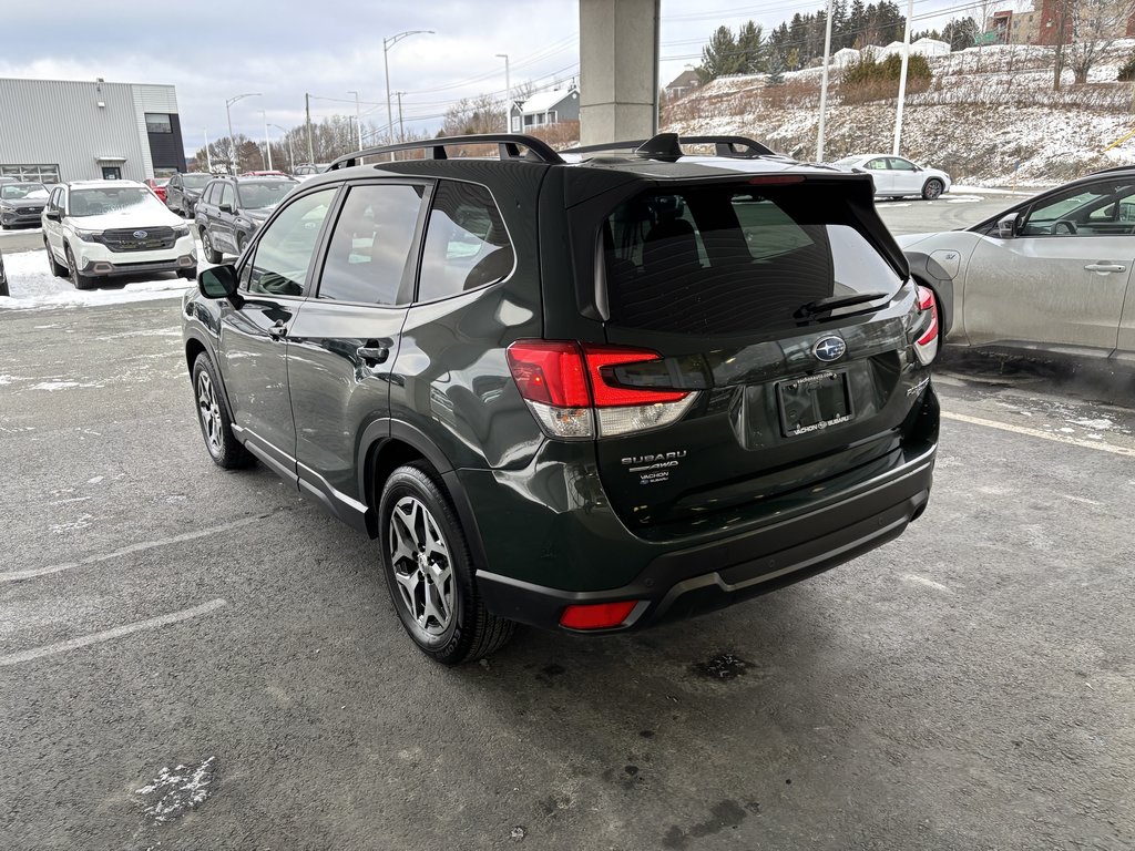 2022  Forester Touring CVT in Saint-Georges, Quebec - 6 - w1024h768px