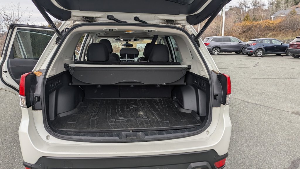 2022 Subaru Forester Touring CVT in Saint-Georges, Quebec - 9 - w1024h768px