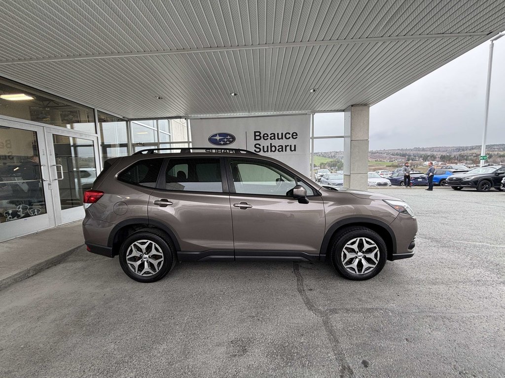 Subaru Forester Convenience CVT 2022 à Saint-Georges, Québec - 2 - w1024h768px