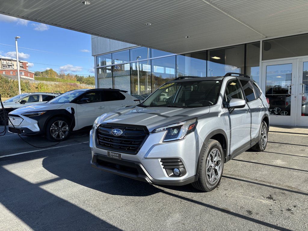 Subaru Forester Touring CVT 2023 à Saint-Georges, Québec - 8 - w1024h768px