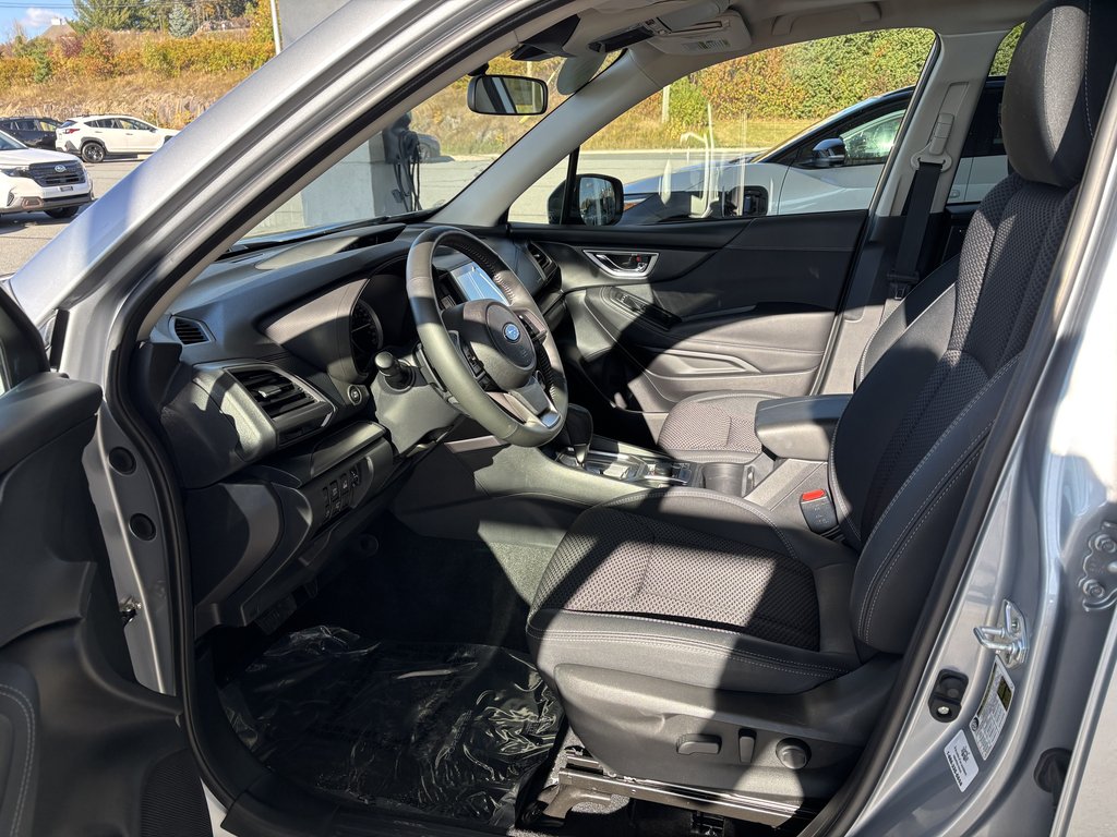 Subaru Forester Touring CVT 2023 à Saint-Georges, Québec - 12 - w1024h768px