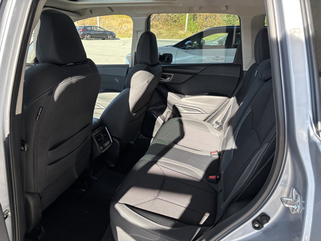 Subaru Forester Touring CVT 2023 à Saint-Georges, Québec - 24 - w1024h768px