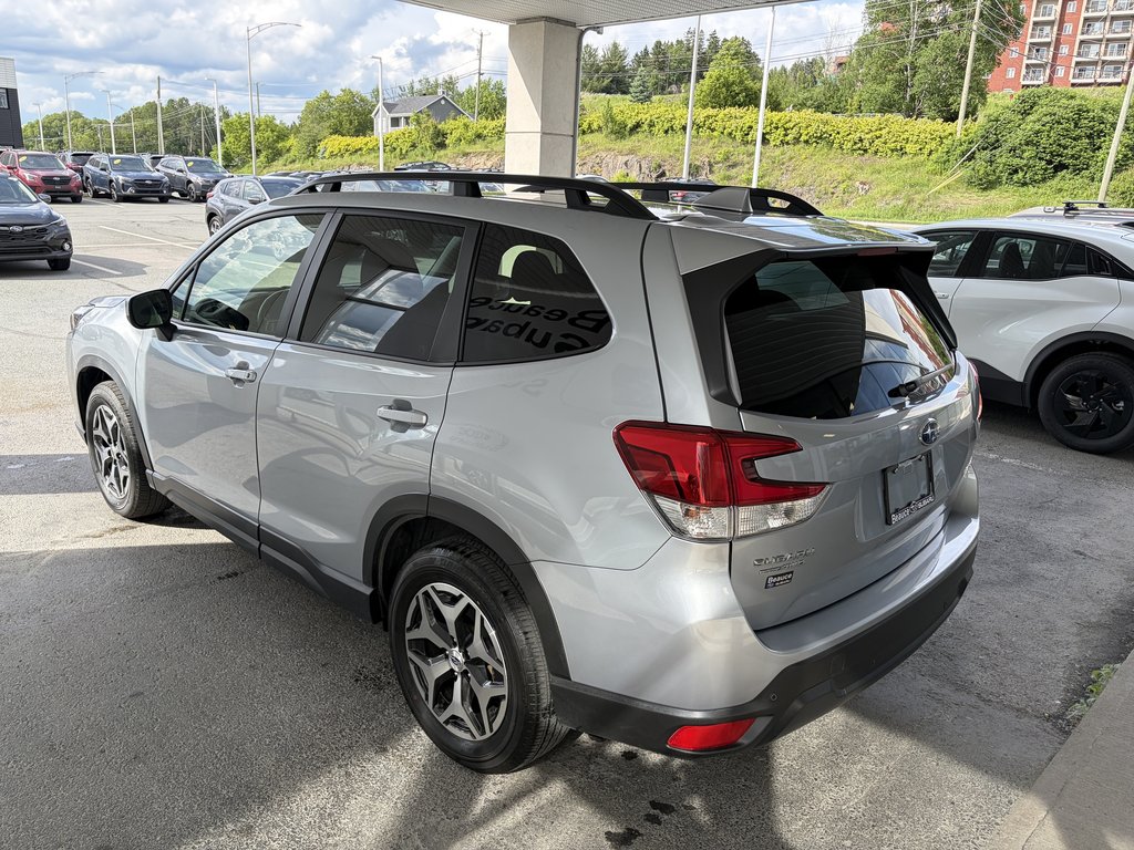 2023 Subaru Forester Touring CVT in Saint-Georges, Quebec - 6 - w1024h768px