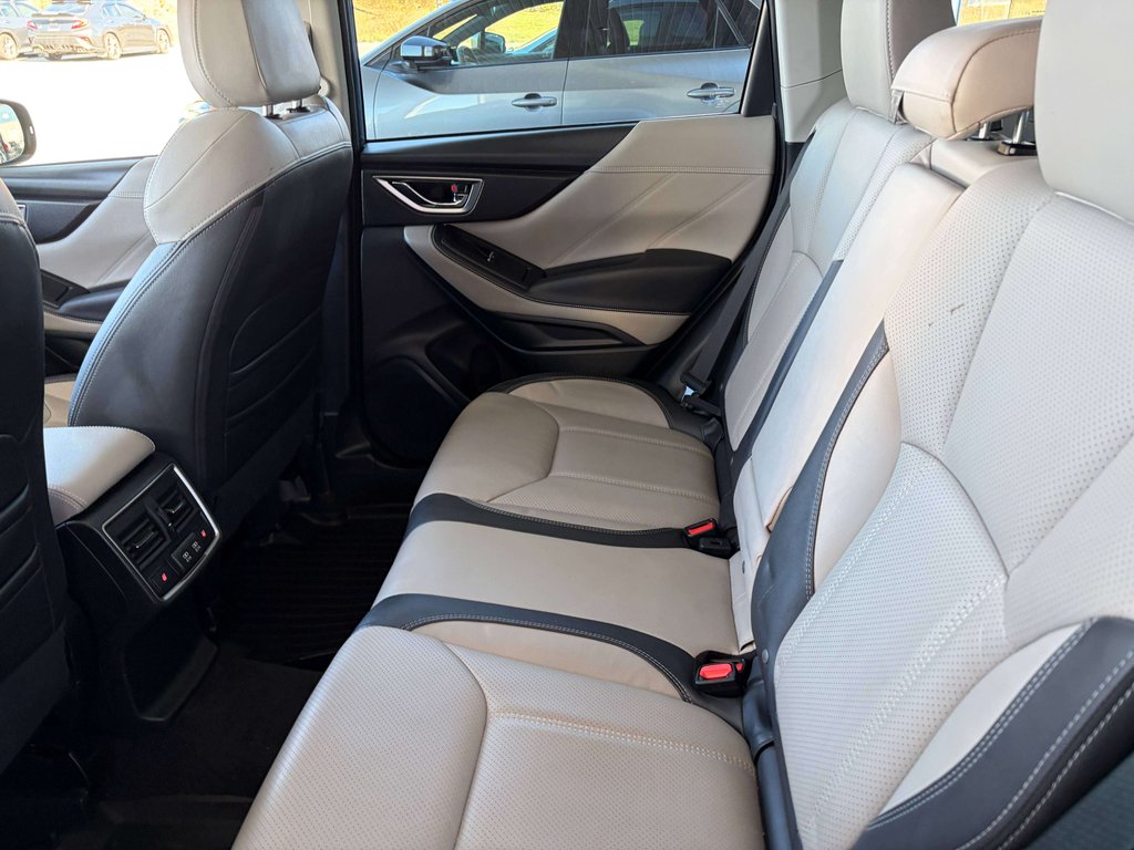2023 Subaru Forester Limited in Saint-Georges, Quebec - 24 - w1024h768px