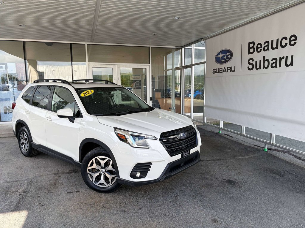 2024 Subaru Forester Touring in Saint-Georges, Quebec - 1 - w1024h768px