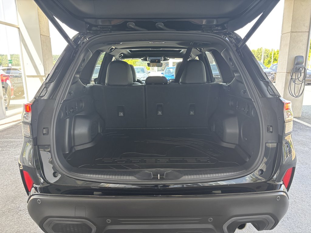 2025 Subaru Forester Limited AWD in Saint-Georges, Quebec - 25 - w1024h768px