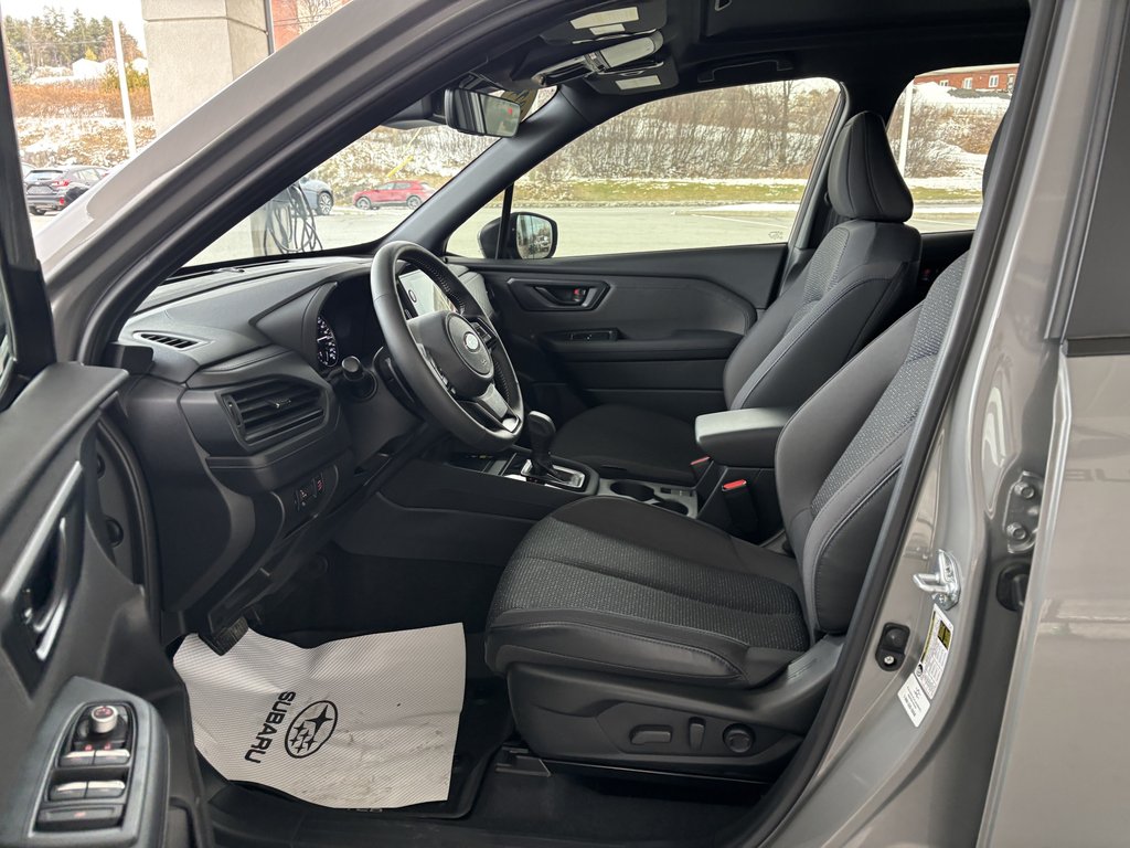 Subaru Forester Touring AWD 2025 à Saint-Georges, Québec - 12 - w1024h768px