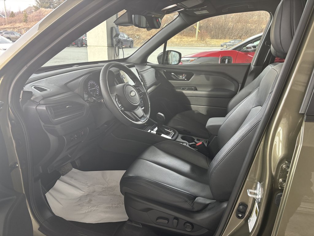 Subaru Forester Limited AWD 2025 à Saint-Georges, Québec - 12 - w1024h768px