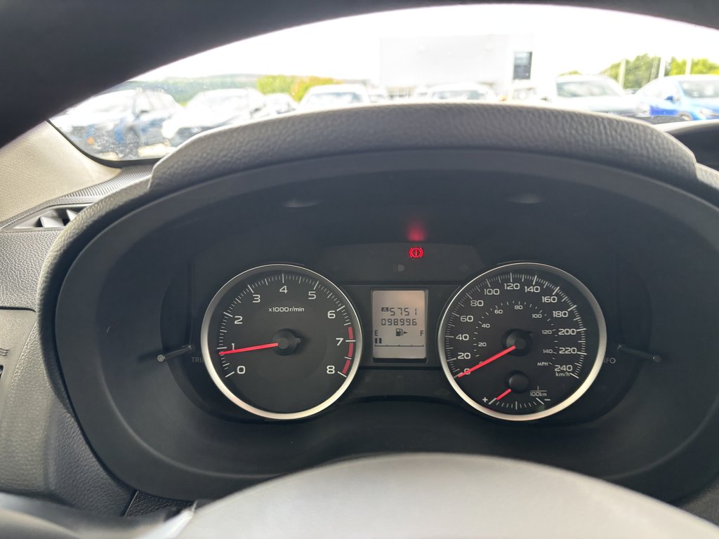 2012 Subaru Impreza 5dr HB Man 2.0i in Saint-Georges, Quebec - 12 - w1024h768px