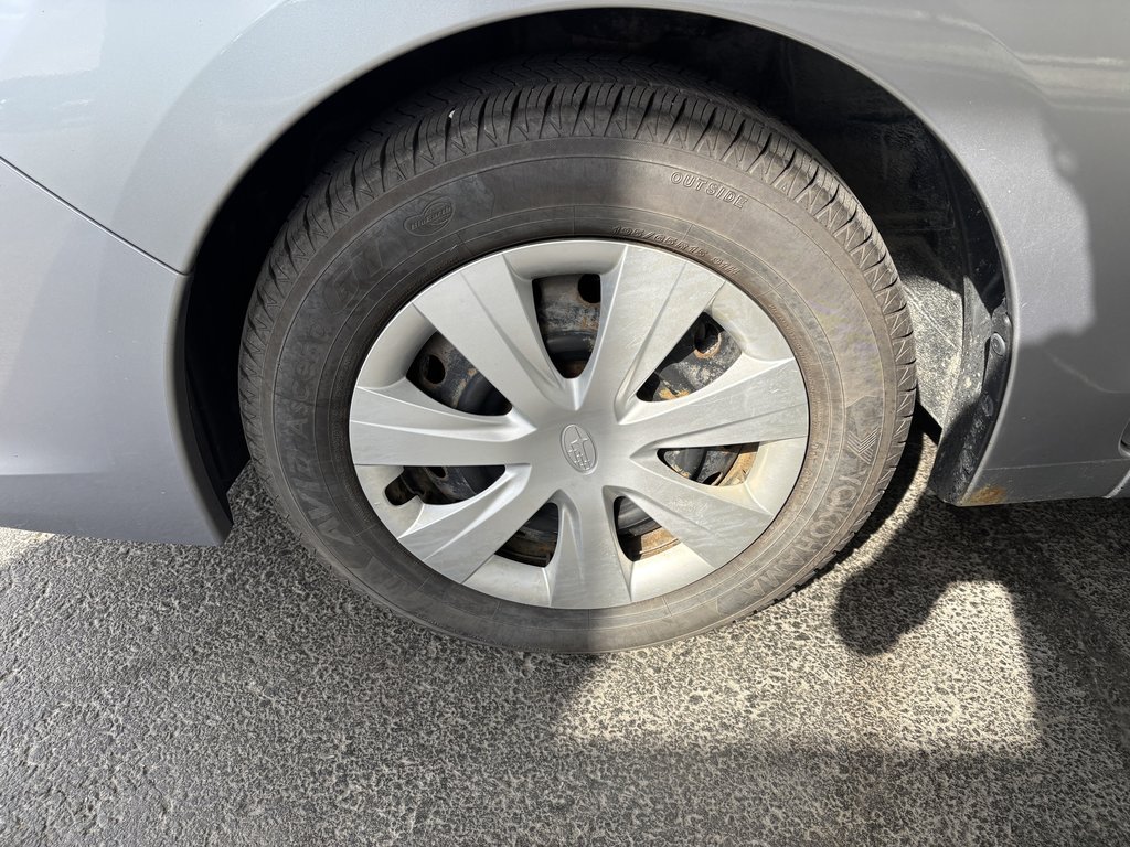 2012 Subaru Impreza 5dr HB Man 2.0i in Saint-Georges, Quebec - 9 - w1024h768px