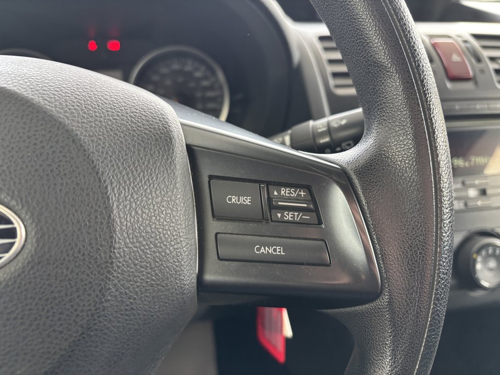 2012 Subaru Impreza 5dr HB Man 2.0i in Saint-Georges, Quebec - 13 - w1024h768px