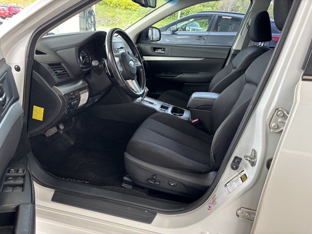 Subaru Legacy 4dr Sdn H4 Auto 2.5i Prem AWP-Pwr Moon 2011 à Saint-Georges, Québec - 11 - w1024h768px