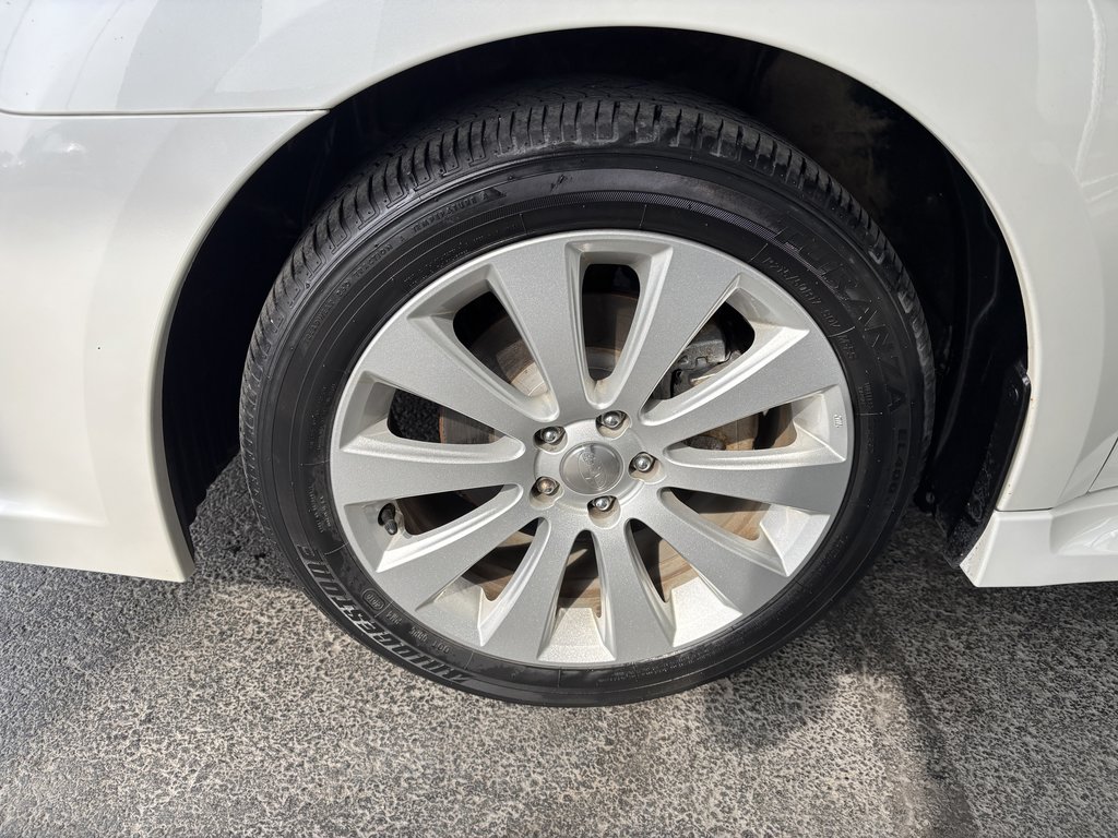 Subaru Legacy 4dr Sdn H4 Auto 2.5i Prem AWP-Pwr Moon 2011 à Saint-Georges, Québec - 9 - w1024h768px
