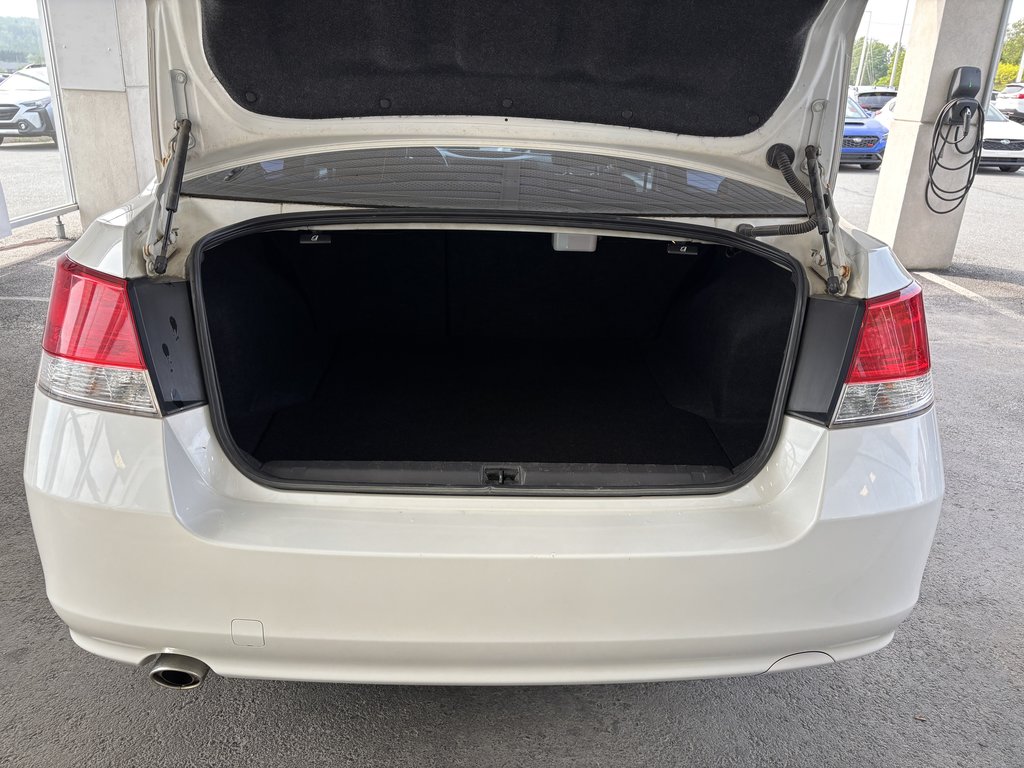 Subaru Legacy 4dr Sdn H4 Auto 2.5i Prem AWP-Pwr Moon 2011 à Saint-Georges, Québec - 22 - w1024h768px