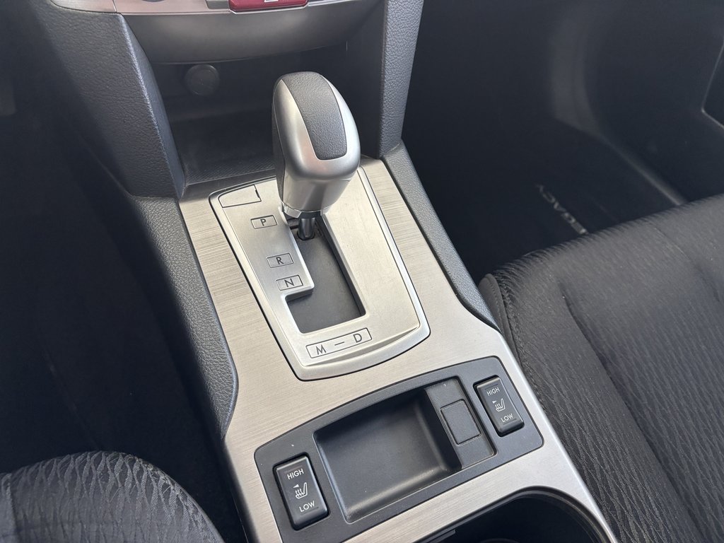 Subaru Legacy 4dr Sdn H4 Auto 2.5i Prem AWP-Pwr Moon 2011 à Saint-Georges, Québec - 16 - w1024h768px