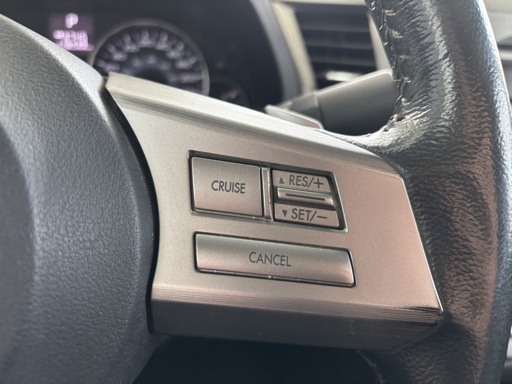 Subaru Legacy 4dr Sdn H4 Auto 2.5i Prem AWP-Pwr Moon 2011 à Saint-Georges, Québec - 13 - w1024h768px
