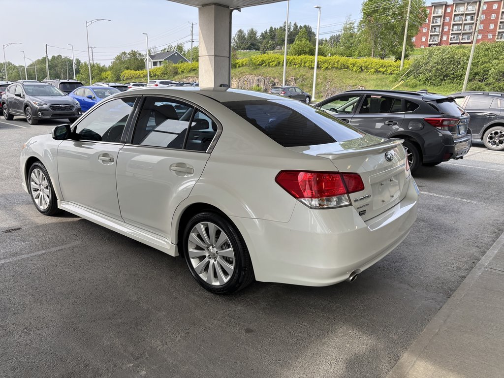 Subaru Legacy 4dr Sdn H4 Auto 2.5i Prem AWP-Pwr Moon 2011 à Saint-Georges, Québec - 5 - w1024h768px