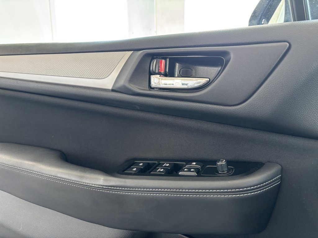 Subaru Legacy 4dr Sdn CVT 2.5i w-Touring Pkg 2017 à Saint-Georges, Québec - 19 - w1024h768px