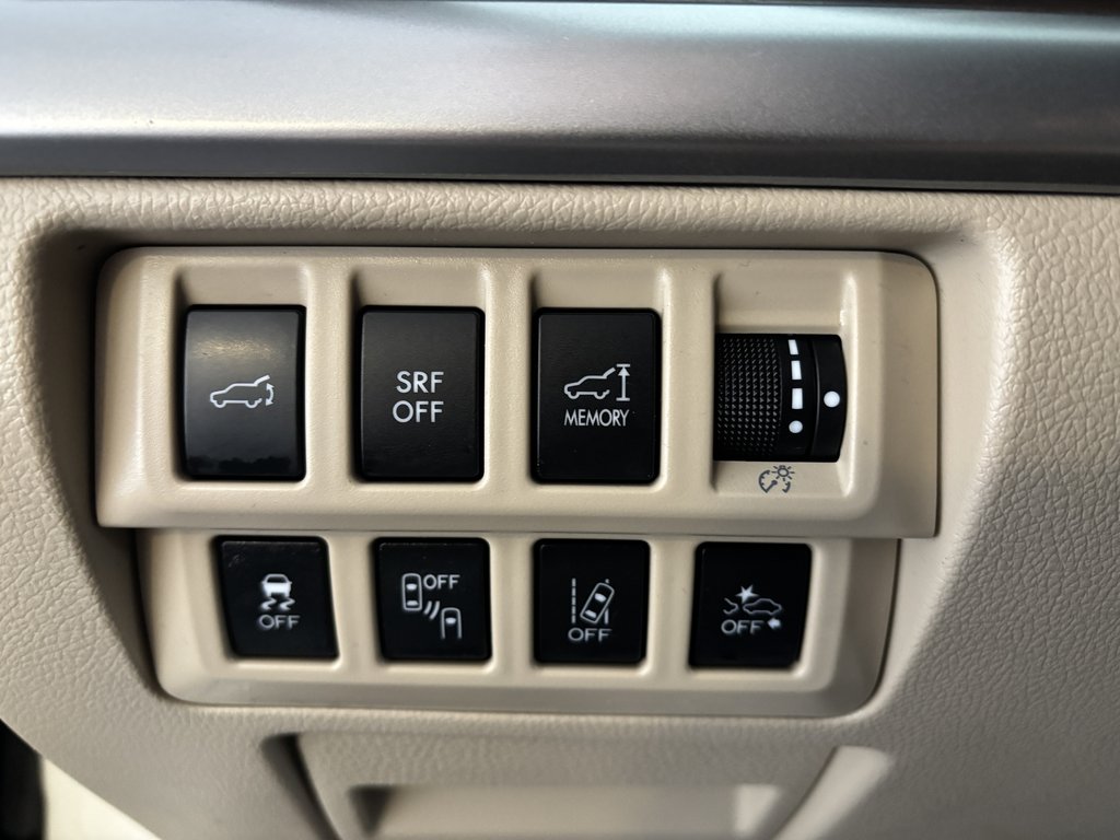 Subaru Outback 5dr Wgn CVT 3.6R w-Limited Pkg 2015 à Saint-Georges, Québec - 18 - w1024h768px