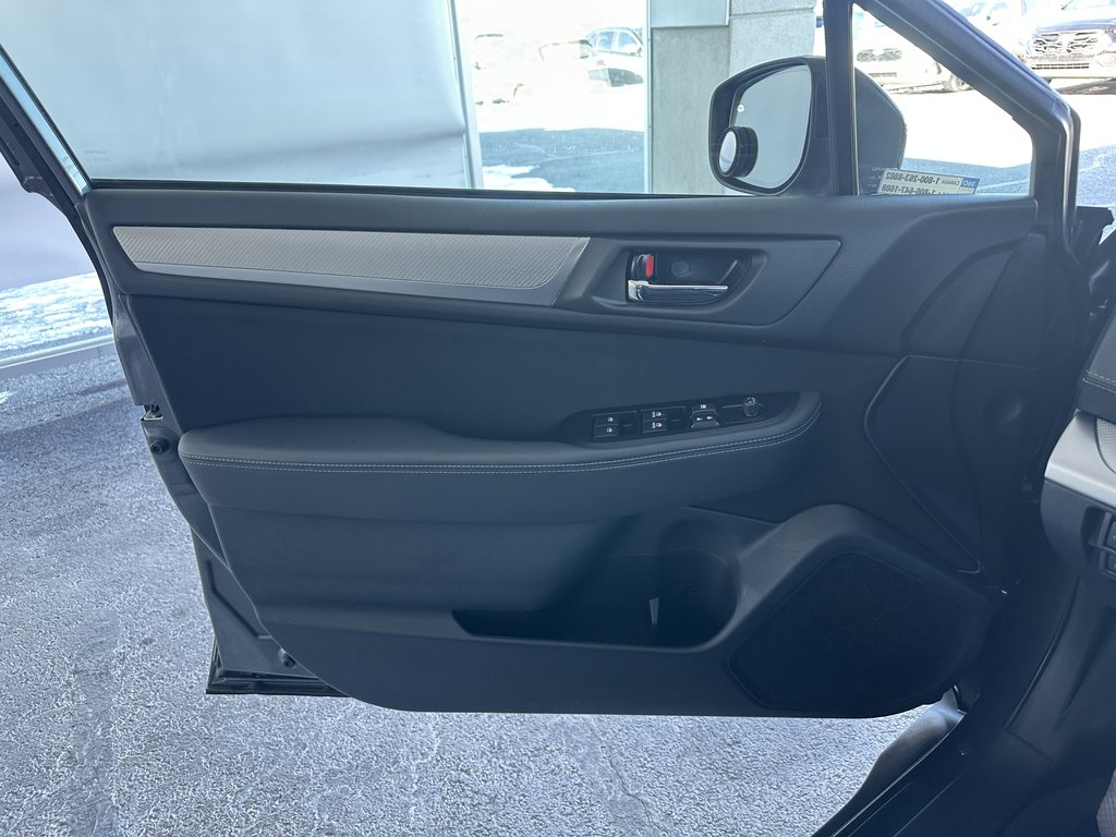 Subaru Outback 2.5i Touring 2019 à Saint-Georges, Québec - 16 - w1024h768px