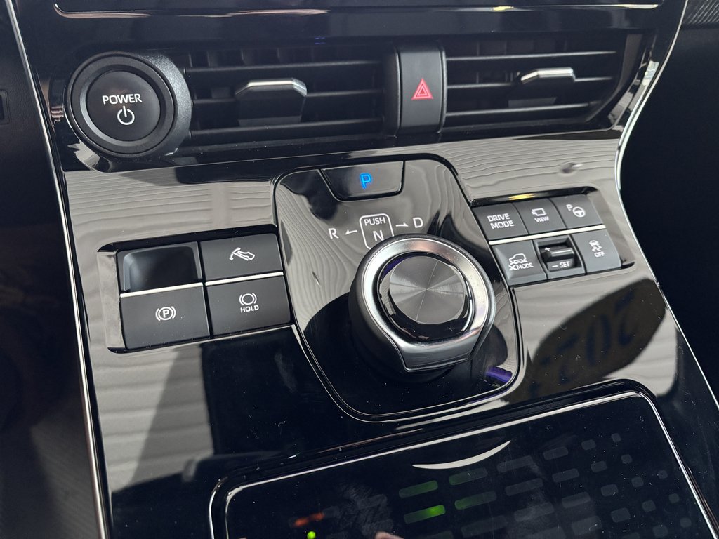 2023 Subaru Solterra AWD w-Luxury Package in Saint-Georges, Quebec - 18 - w1024h768px